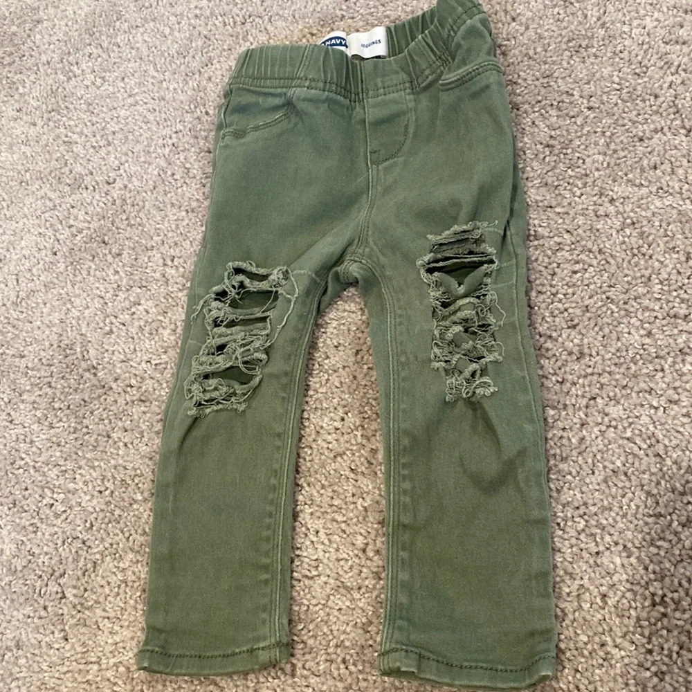 Distressed old navy olive skinny jeans